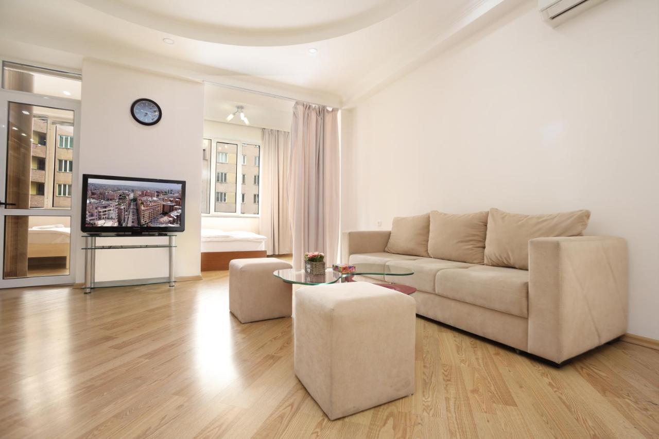 Stay Inn Apartments At Northern Avenue Yerevan Exterior photo